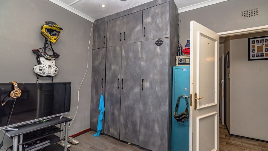4 Bedroom Property for Sale in Knysna Central Western Cape